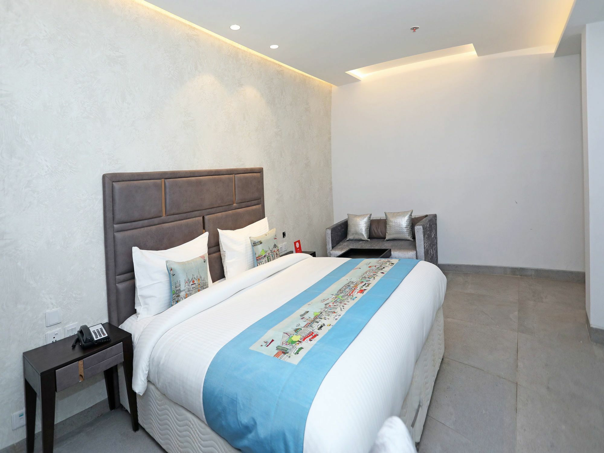 Oyo 11071 Hotel Tisya Делхи Екстериор снимка